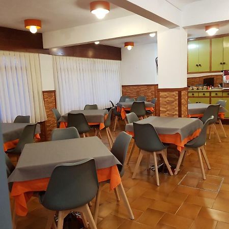Hostal Rosi Ларедо Экстерьер фото