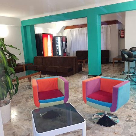 Hostal Rosi Ларедо Экстерьер фото