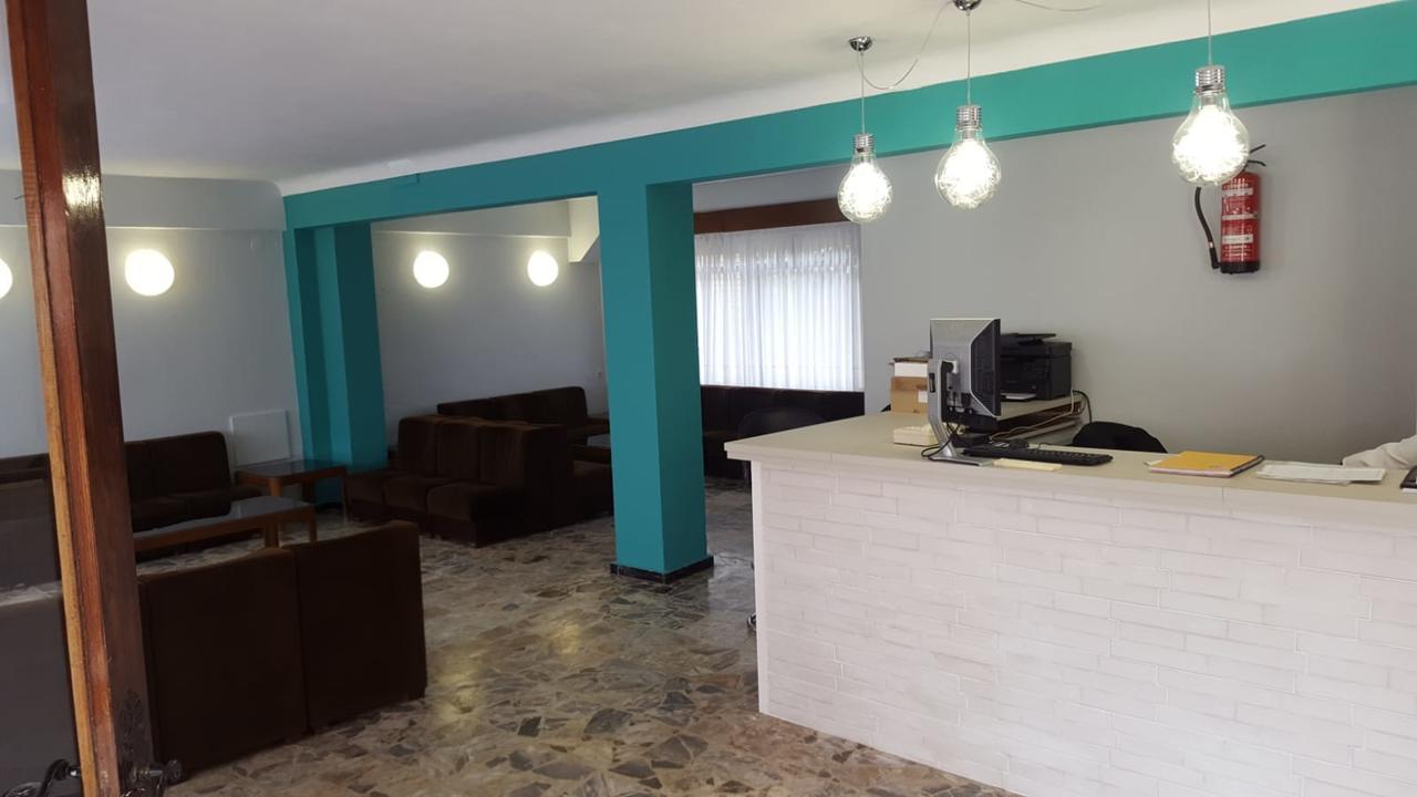 Hostal Rosi Ларедо Экстерьер фото