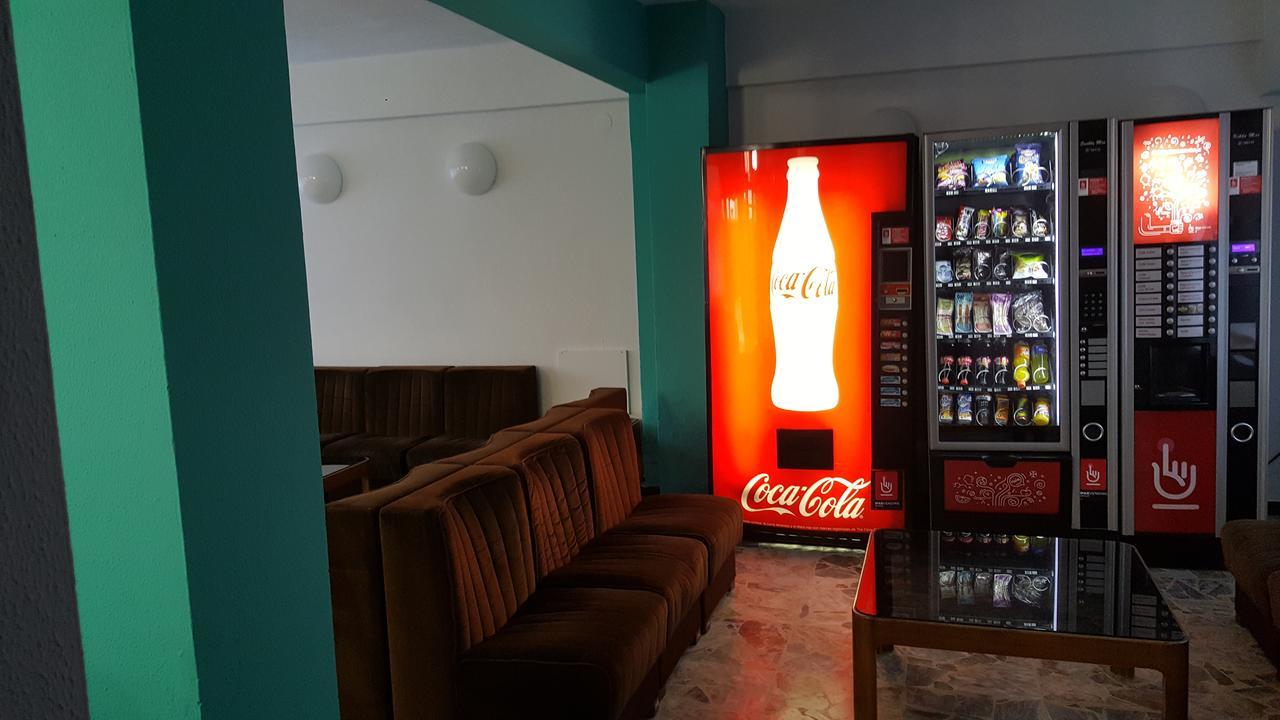 Hostal Rosi Ларедо Экстерьер фото