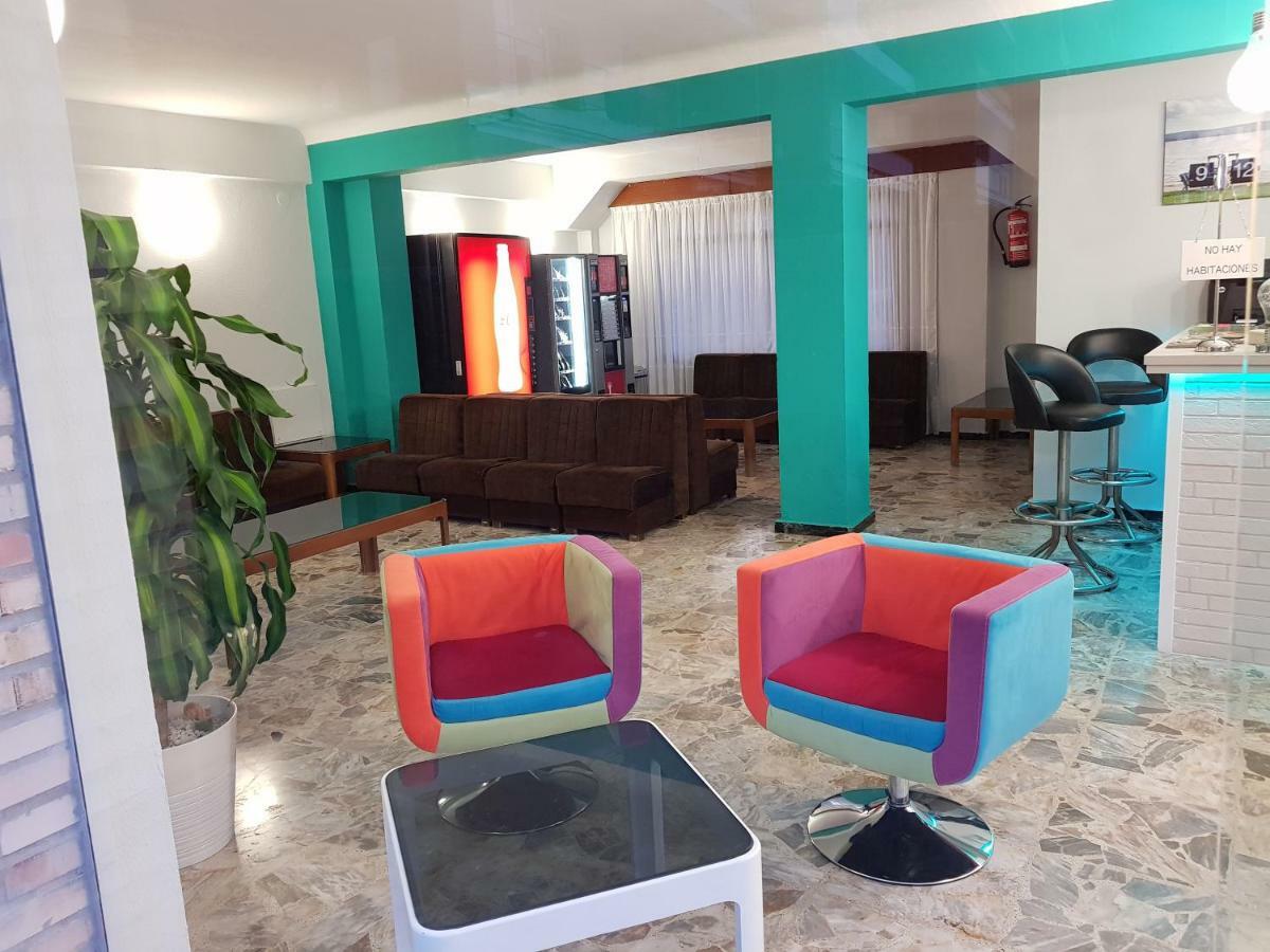 Hostal Rosi Ларедо Экстерьер фото